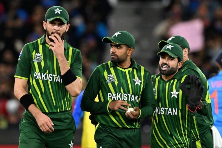 Pakistan Team Divided after Babar Azam vs Shaheen shah Afridi Verbal debate?