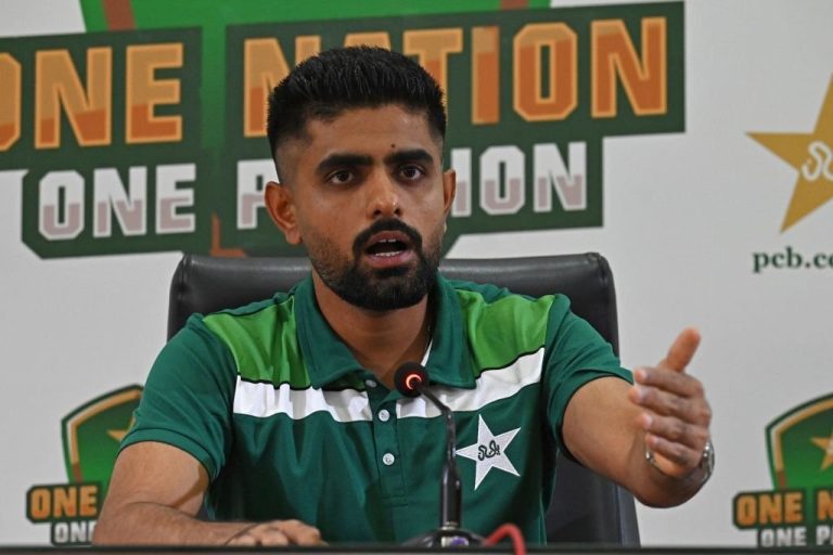 Pakistan Captain : Babar Azam Dismisses Rumors, Affirms Unity with Shaheen