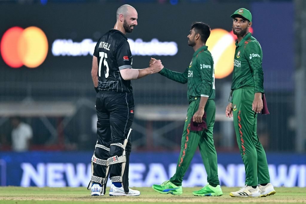 New Zealand vs Bangladesh: Dominant Performance by Williamson and Mitchell