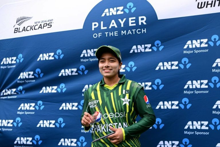 Fatima Sana Leads Pakistan Women to Victory Against New Zealand in First T20I