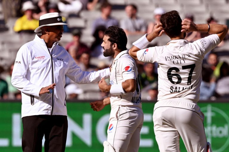 Controversy Surrounds Mohammad Rizwan Dismissal in Melbourne Test