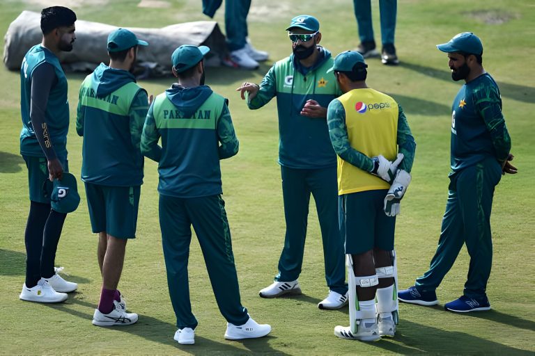 Mohammad Hafeez Points Finger at Players for Defeats in Australia and New Zealand